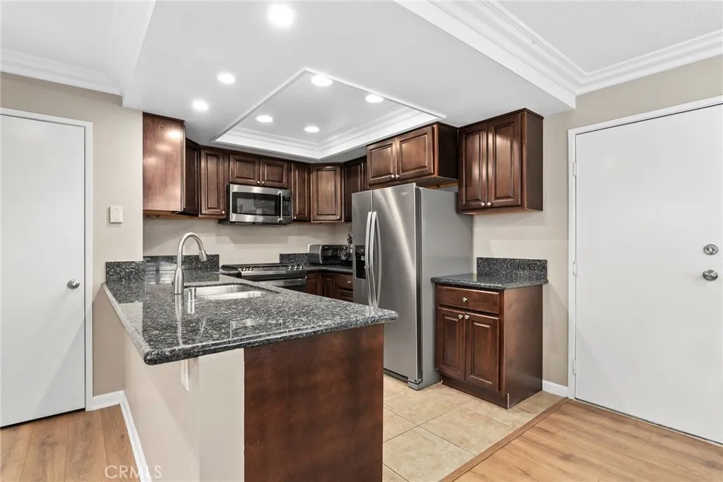 28126 Seco Canyon, Saugus, California 91390 home-pic-6